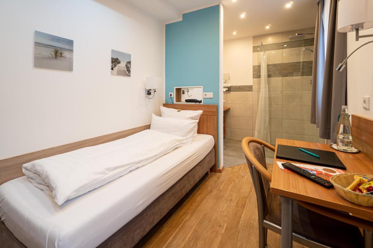Hotel Deutscher Hof Kassel Bagian luar foto